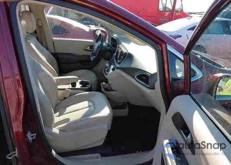 2017 Chrysler Pacifica Touring-L из США, поврежденный, VIN 2C4RC1BG6HR785589